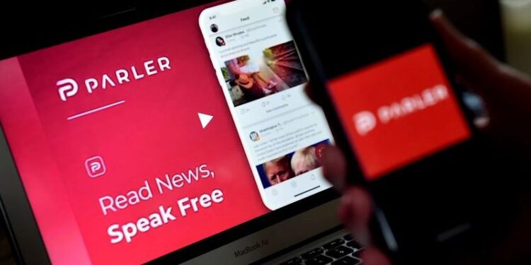 Amazon se une a Google y Apple para bloquear a la red conservadora Parler