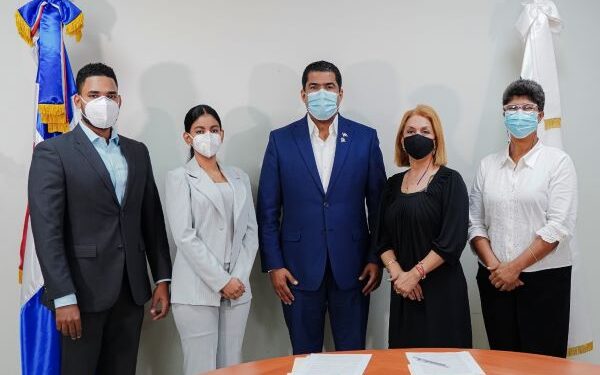 Lotería Nacional auspicia capacitación para la comunidad sorda de la RD