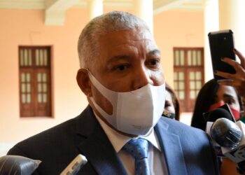 Director OMSA aclara situación de nómina y de asesores; dice pasada gestión no cumplía parámetros del MAP