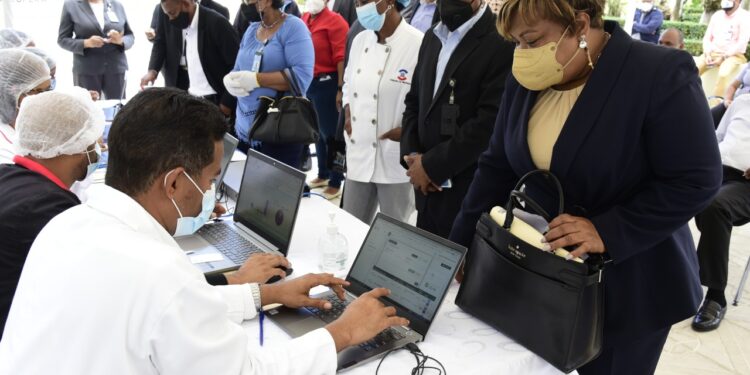Operativo de pruebas de Covid-19 se desarrolla con éxito en Cámara de Diputados