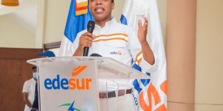 Edesur firma pacto social con 20 comunidades de Villa Altagracia