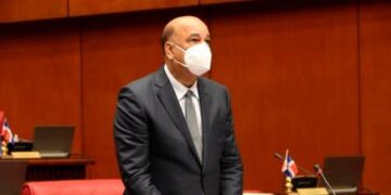 Senadores solicitan al presidente Luis Abinader garantizar los derechos de los pensionados de la CDEEE