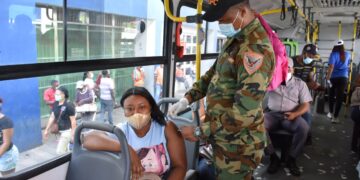 Deligne Ascención resalta brigadas del MOPC lograron vacunar a más de 45 mil en operativo en SDN