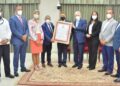 Senado entrega reconocimiento a Domingo Bautista