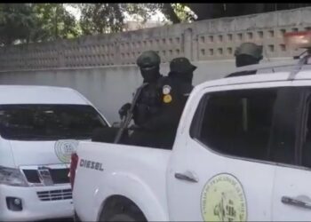 – VIDEO – Comienza el traslado de Jean Alain a la cárcel de la Fiscalia del Distrito