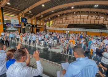 Partido País Posible juramenta a cientos de nuevos miembros en Santo Domingo Este
