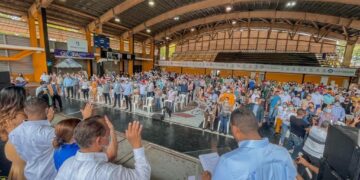 Partido País Posible juramenta a cientos de nuevos miembros en Santo Domingo Este