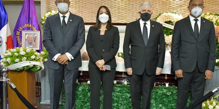 SENADO DE LA REPÚBLICA RINDE HONORES A REINALDO PARED PEREZ