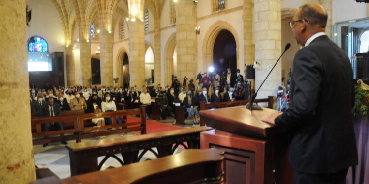 Conmemoran 87 aniversario del MOPC con una histórica carpeta de unas 540 obras en ejecución.