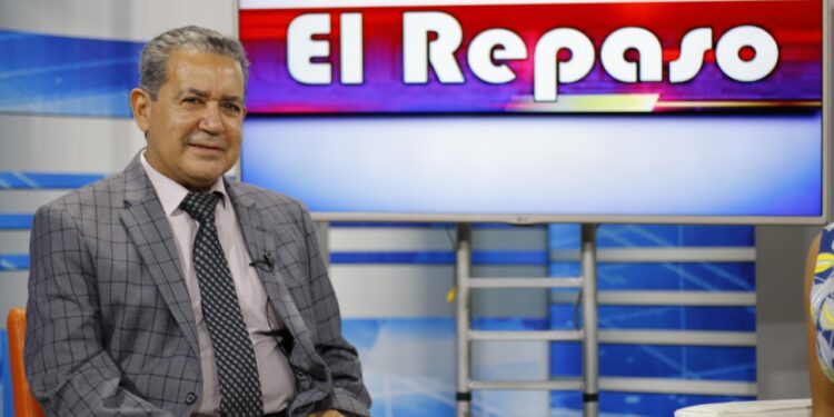 DIRECTOR INSTITUTO CONTRA LA CEGUERA PIDE AL MINISTERIO DE SALUD PÚBLICA REGULAR ÓPTICAS; ALERTA SOBRE OPERATIVOS PARA LA VISTA