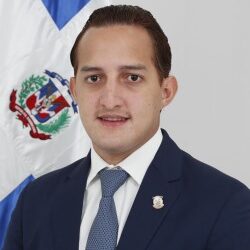 Diputado Ángel Estévez deposita proyecto de ley busca crear Banco de Leche Materna a nivel nacional  