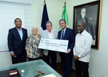 Fuerza del Pueblo compra local donde funciona casa principal