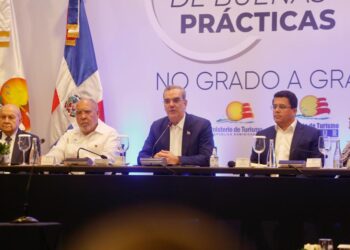 Presidente Abinader impulsa ciudadanía vigilante y organizada para construir una República más fuerte 