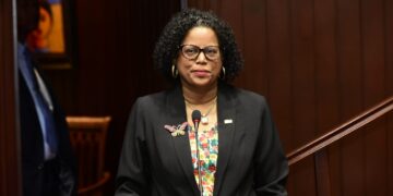 Directora de la Oficina Nacional de Estadística explica a diputados procedimientos sobre el Décimo Censo Nacional y Vivienda