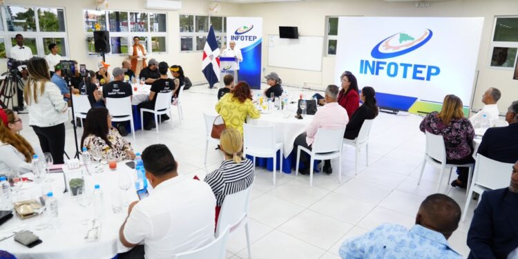 INFOTEP se reune con empresarios de La Altagracia para explicarles alcance programa Formación Dual