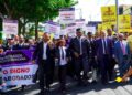Abogados marchan en demanda de pensiones y seguro de salud establecidos en Ley de Seguridad Social