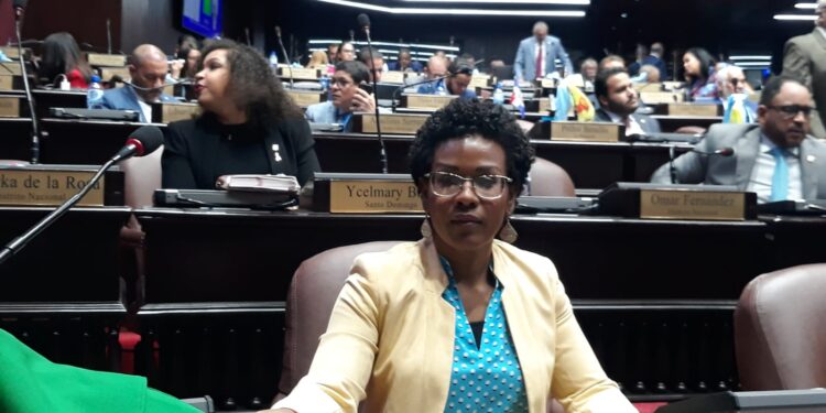 Diputada Fior Daliza Peguero afirma voto manual seria un retroceso para RD 