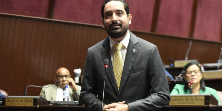 José Horacio cuestionó nuevos préstamos por más de 200 millones de dólares 