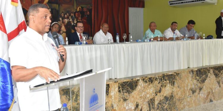 Gobierno inicia trabajos de titulación para beneficiar más de tres mil personas en Hato Mayor