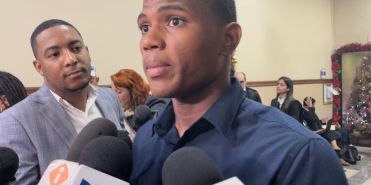 Aplazan audiencia de prospecto contra Los Texas Rangers