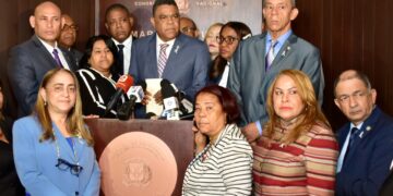 BLOQUE DIPUTADOS PLD RECHAZA INFORME EMBAJADA DE EE UU SOBRE DEPORTACIONES