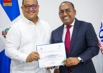 DA recibe reconocimiento por logros en ranking plan de capacitación