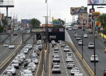 Obras Públicas cerrará a partir de este martes túneles y elevados por mantenimiento