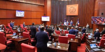Senado aprueba iniciativa permite cambiar orden de apellidos