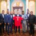 Presidente Abinader recibe a los campeones nacionales Tigres del Licey