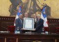 El Senado reconoce a Milton Ray Guevara por su exitosa trayectoria profesional