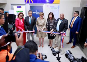 Vicepresidenta Raquel Peña encabeza inauguración de feria INNOVATEP
