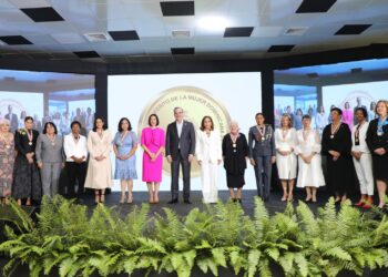 Presidente Abinader ratifica compromiso con ley previene violencia contra la mujer