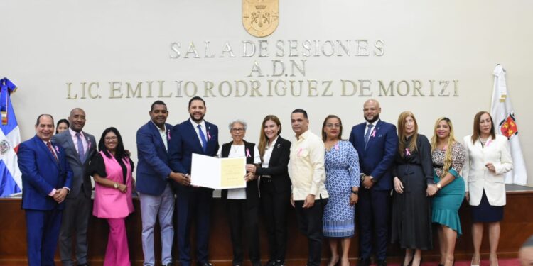 Concejo de Regidores galardona a 33 Heroínas de la Cotidianidad del Distrito Nacional por sus aportes
