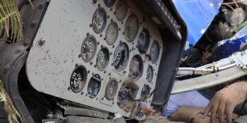 Muere Coronel tras precipitarse helicóptero.