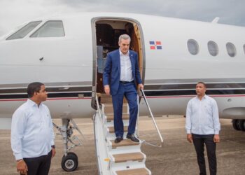 Presidente Abinader llega a Belice para participar en la LVll Cumbre de Jefes de Estados y Gobierno del SICA