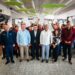 Academia gradúa en pleno vuelo 150 azafatas y agentes de aerolínea en el AILA