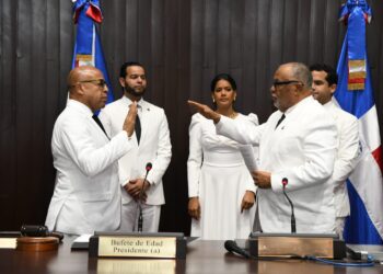 Diputados escogen nuevamente a Alfredo Pacheco como presidente de la Cámara de Diputados
