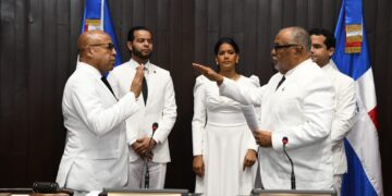 Diputados escogen nuevamente a Alfredo Pacheco como presidente de la Cámara de Diputados
