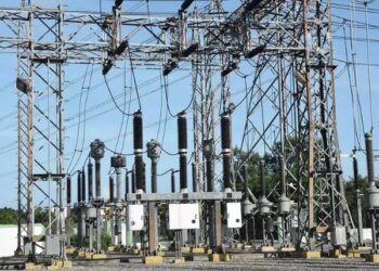 Demanda de energía alcanza récord de 3,500 megavatios; el Gobierno adopta medidas para cubrir demanda