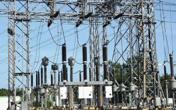 Demanda de energía alcanza récord de 3,500 megavatios; el Gobierno adopta medidas para cubrir demanda