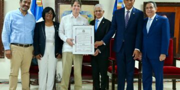 Senado reconoce varias personalidades de El Seibo en sesión histórica