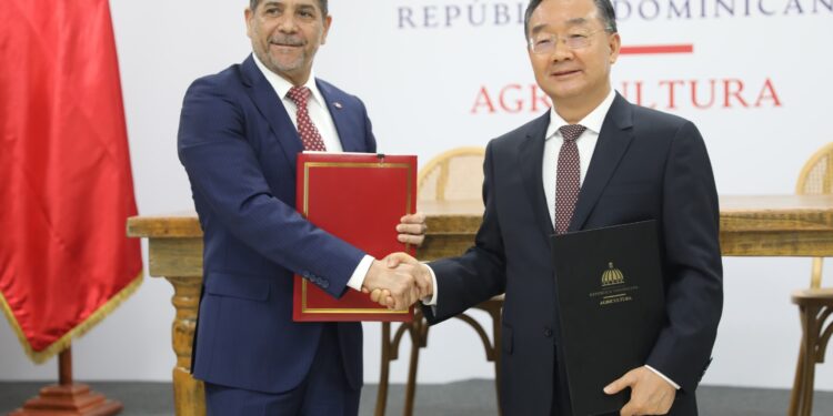 Ministros de Agricultura de ambas naciones firman memorándum cooperación