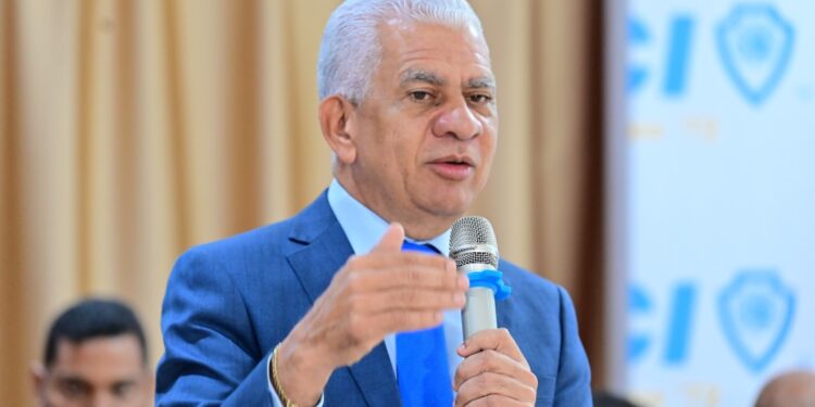 Presidente del Senado afirma impulsará proyectos para unificar elecciones e institucionalizar independencia del MP
