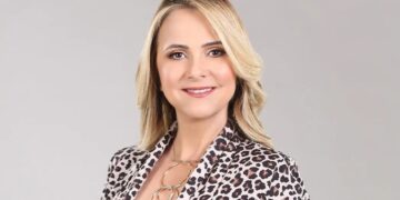 Nuria Piera llama a repudiar periodistas que se venden