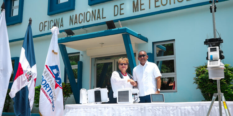 DA dona equipo a Onamet para facilitar rescates en helipuerto Parque Nacional José Armando Bermúdez