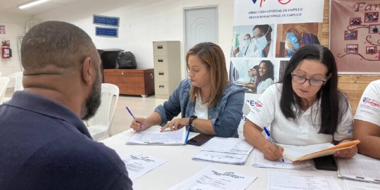 Ministerio de Trabajo y Por Talento invitan a feria de empleos en Santiago para personas con discapacidad