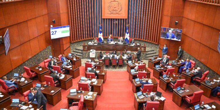 Senado aprueba resolución solicita agilizar y priorizar construcción de la autovía del Sur