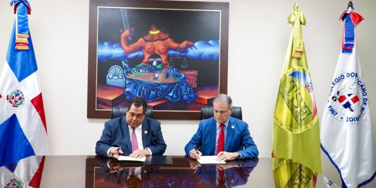 TSE y Colegio de Notarios impulsarán la formación en justicia electoral y fortalecimiento democrático