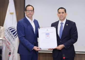 CNSS recibe Certificación al Nivel de Excelencia: Sello CAF +300