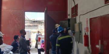 ¡Fábrica China se roba la luz! PGASE y EDEESTE intervienen el lugar en Santo Domingo Norte